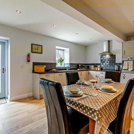 2 Bed In Northallerton 90795 بيت للعطل