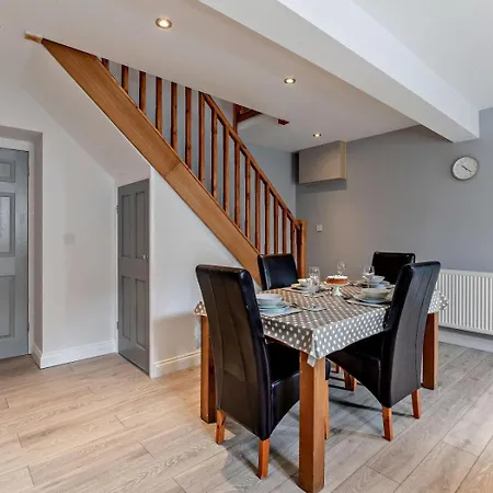 2 Bed In Northallerton Oc-90795 Holiday home *